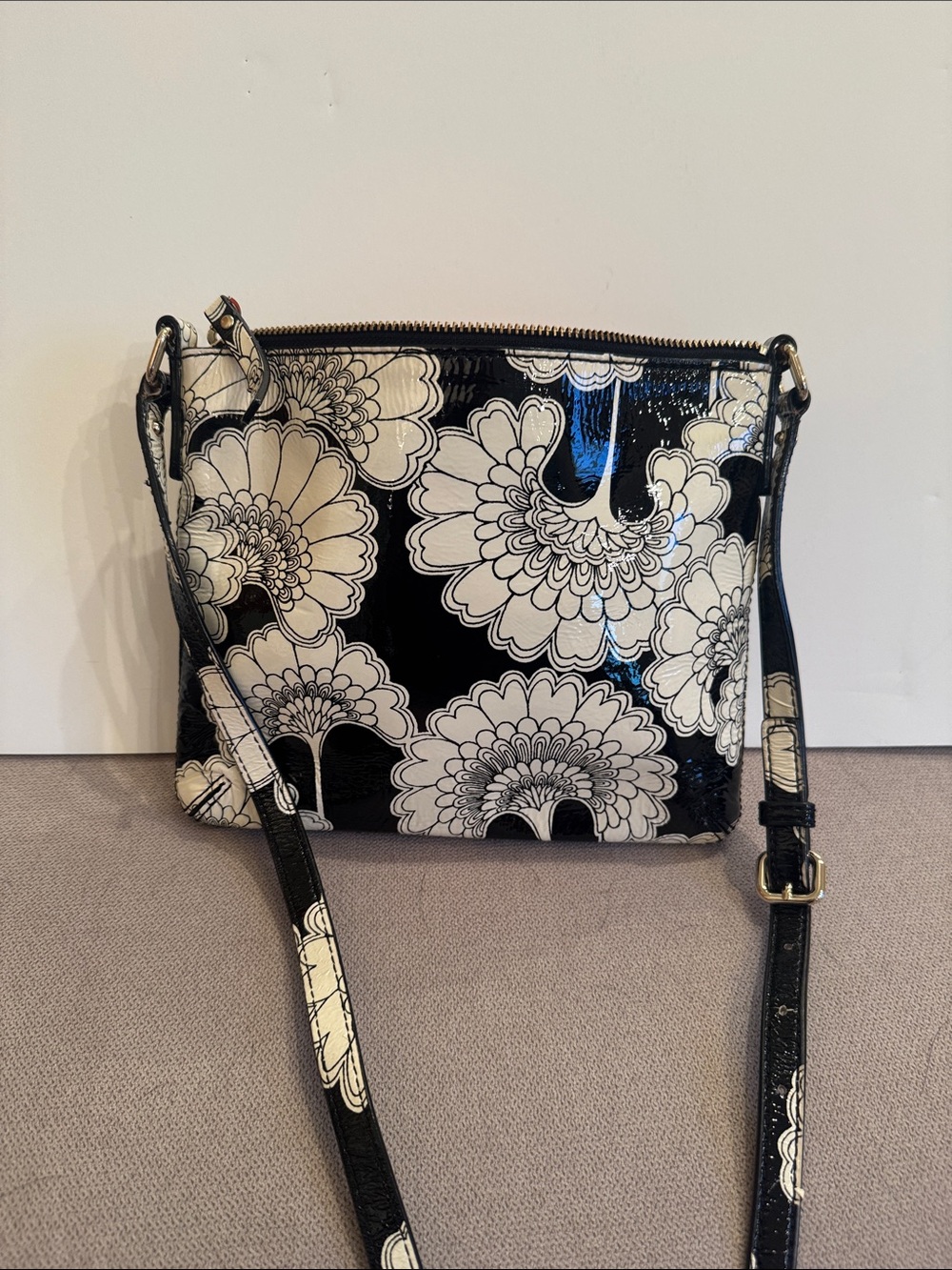 kate spade Black and White Floral Patent Shoulder Bag - Picture 2 of 3